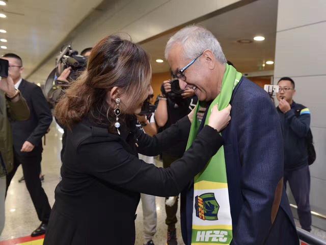 前辈的妻子